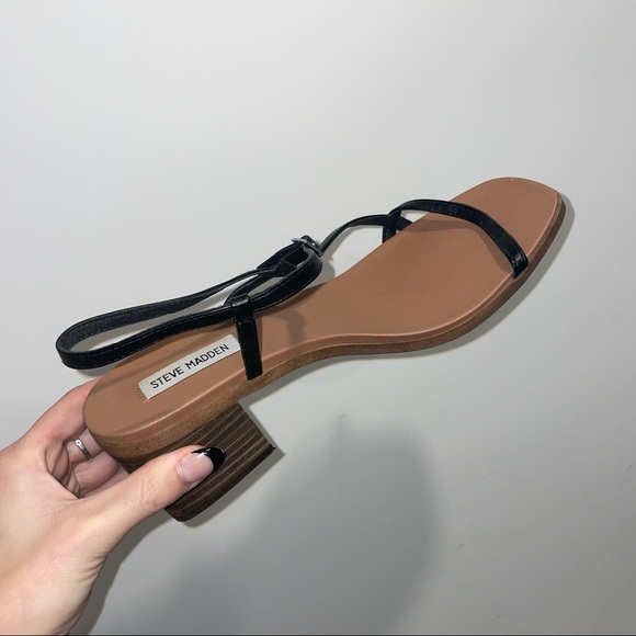 Steve Madden Wedge with black straps worn once - Picture 5 of 5